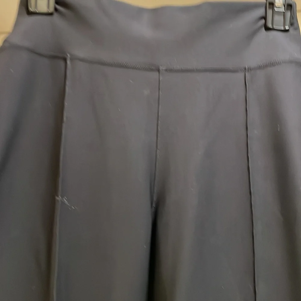 Elegant Black Cropped Pants - Picture 7 of 9
